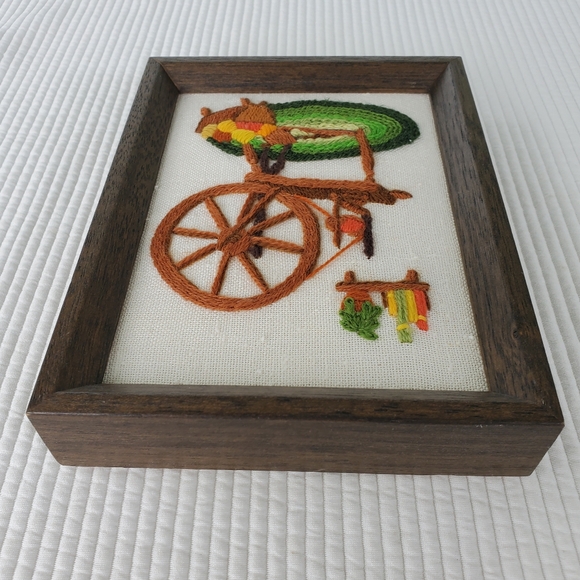 Embroidered Spinning Wheel Crewel Work 8x6 Framed Handmade Needlepoint Vintage - Picture 5 of 7